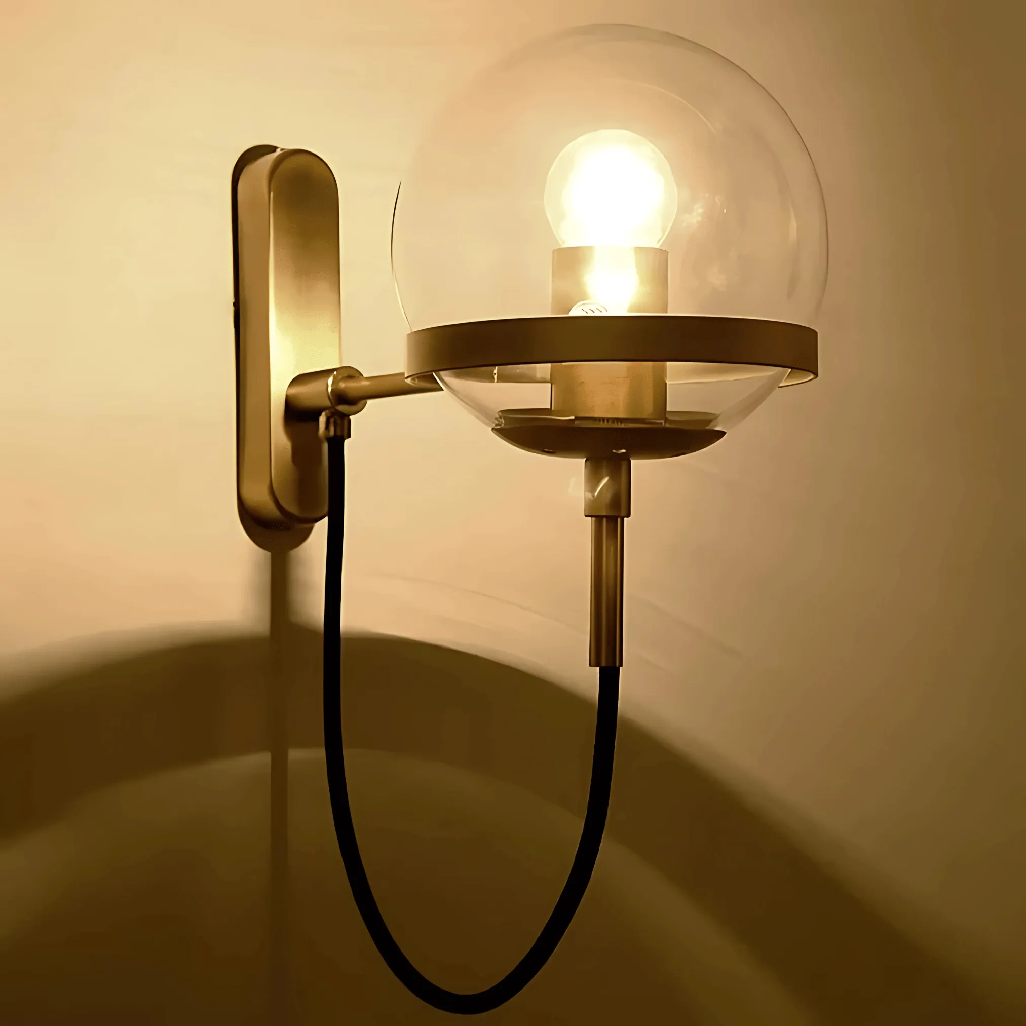 Molde - Round Sphere Wall Sconce