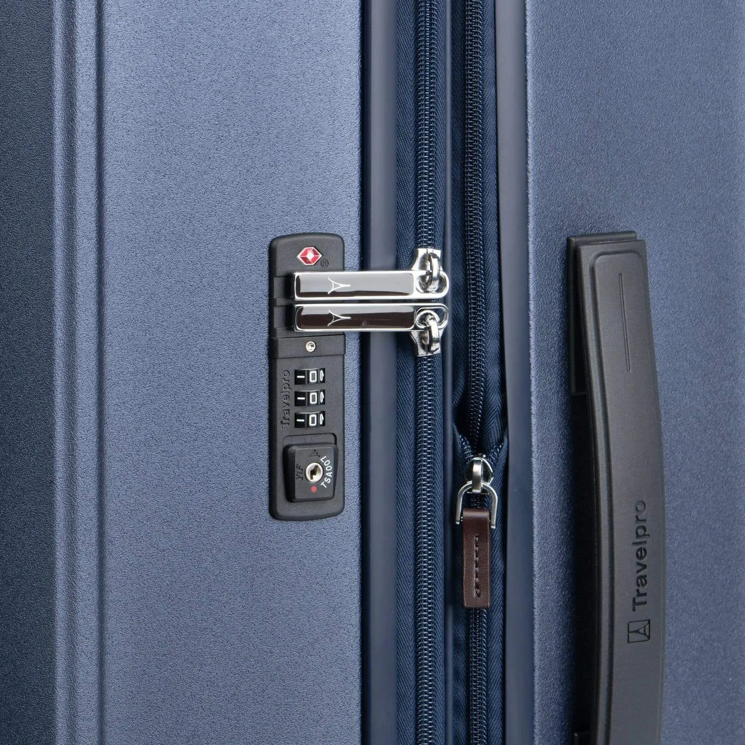 Platinum® Elite Medium Check-In Expandable Hardside Spinner